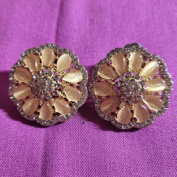 Simulated Champagne Cat's Eye and Austrian Crystal Floral Stud Earrings - Picture 1 of 5